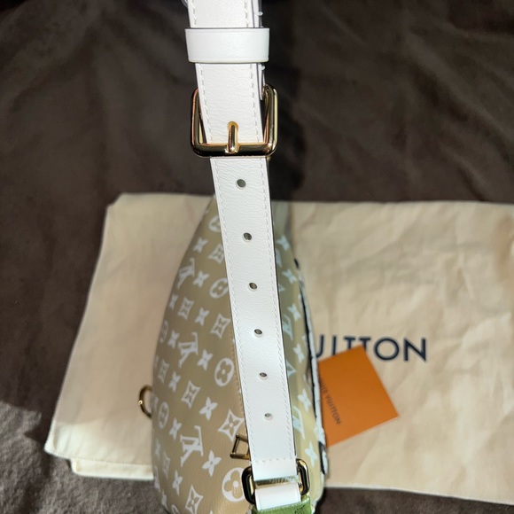 LOUIS VUITTON BUM BAG GIANT MONOGRAM KHAKI GREEN BEIGE FANNY PACK - Picture 12 of 14